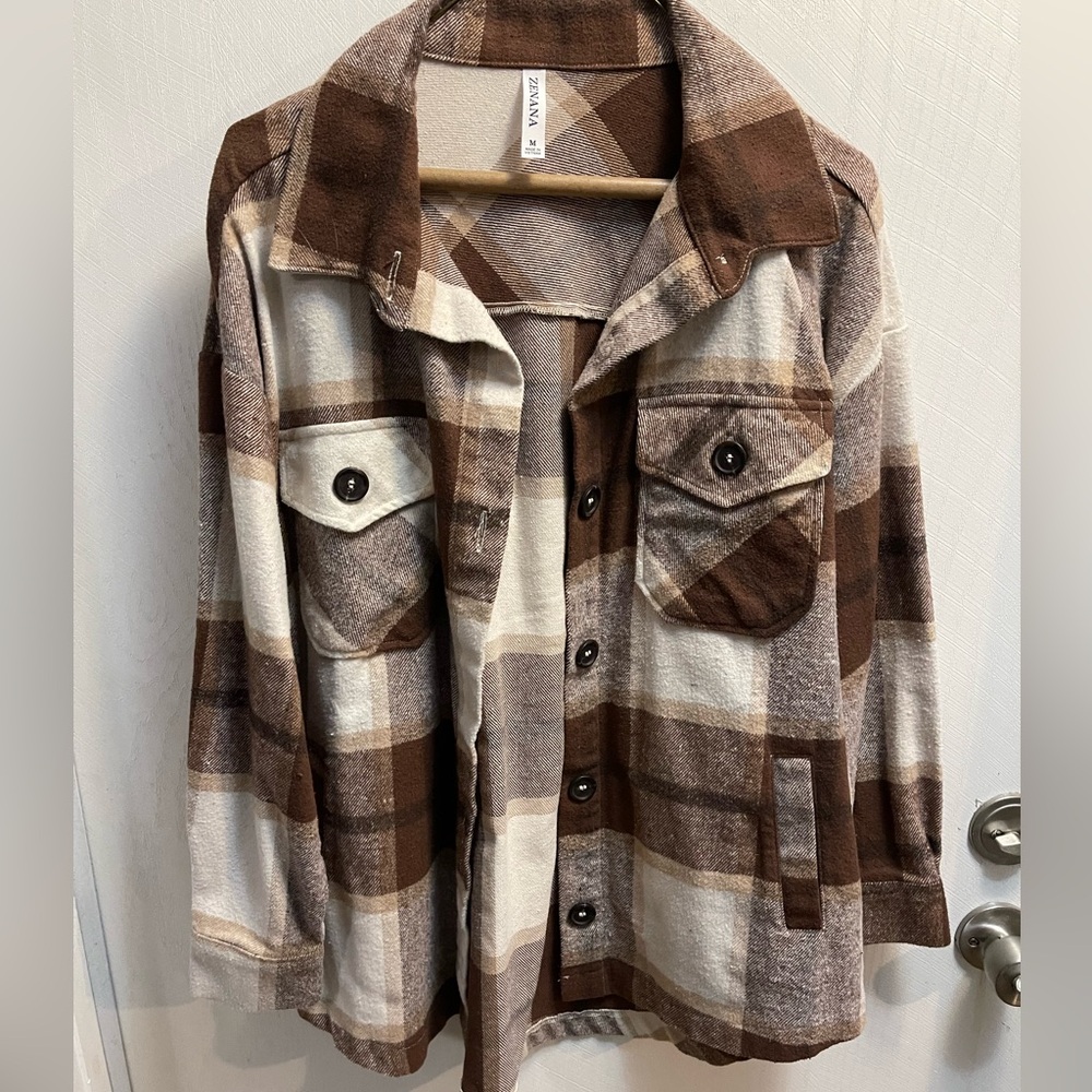 Women’s brown plaid shirt jacket